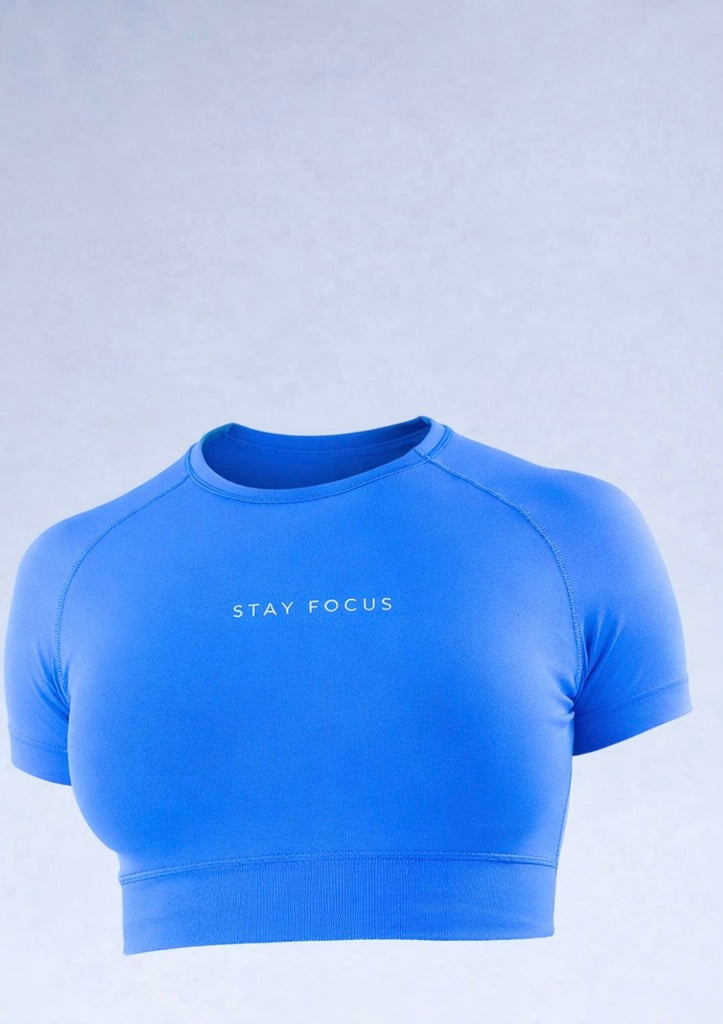 STAY FOCUS™ — SHORT SLEEVE CROP TOP